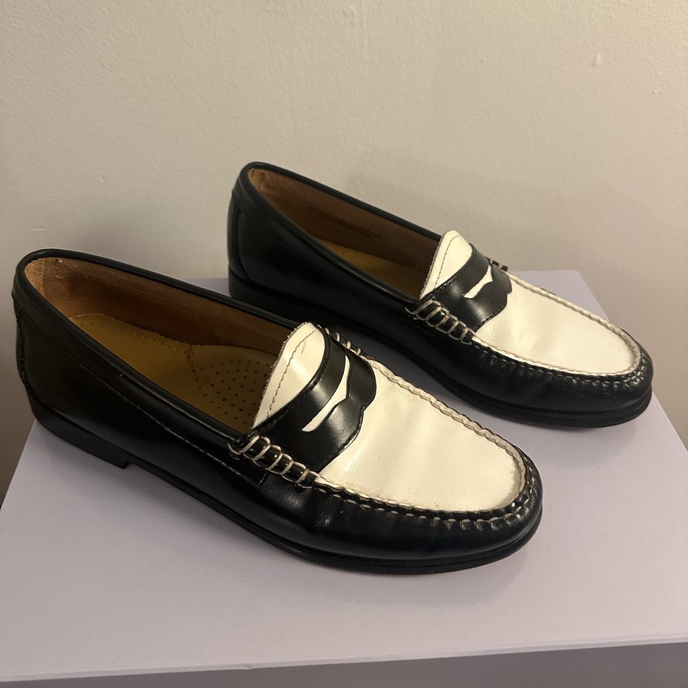 Bass Weejuns Whitney white and black Loafer Size 7